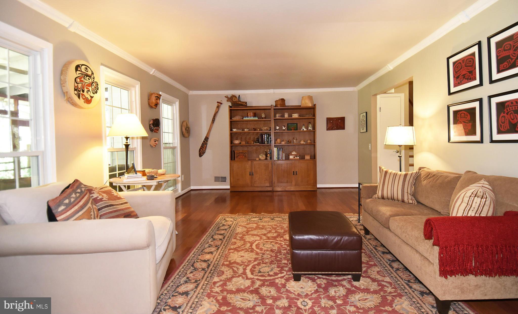 2116 Countryside Drive Silver Spring, MD 20905 - Photo 11 of 30 Living room