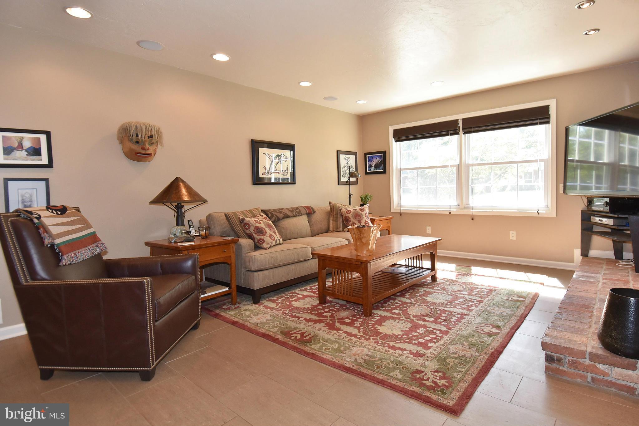 2116 Countryside Drive Silver Spring, MD 20905 - Photo 16 of 30 Family room