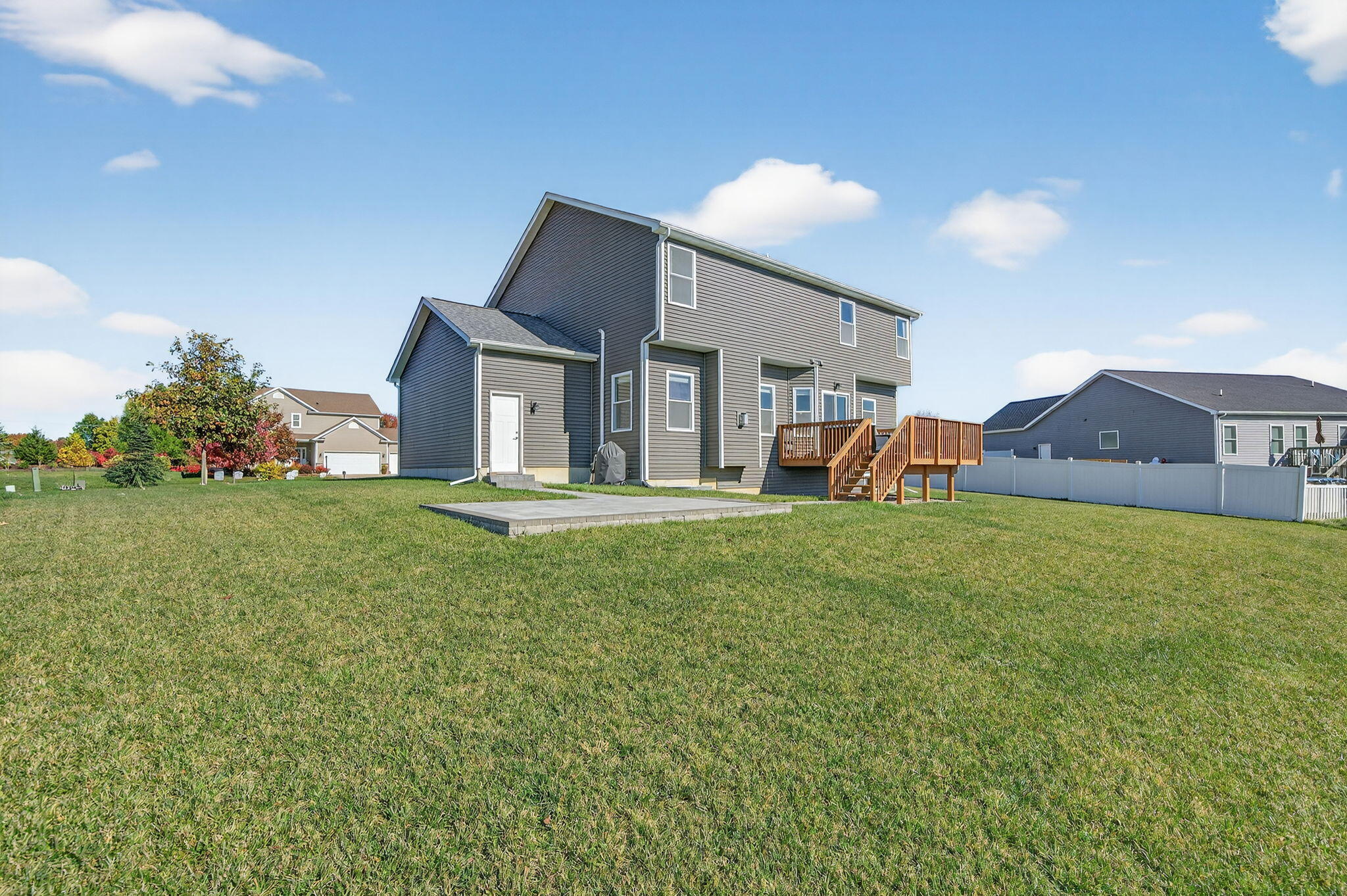 244 Falcon Way Valparaiso, IN 46385 - Photo 24 of 25 2048x1363