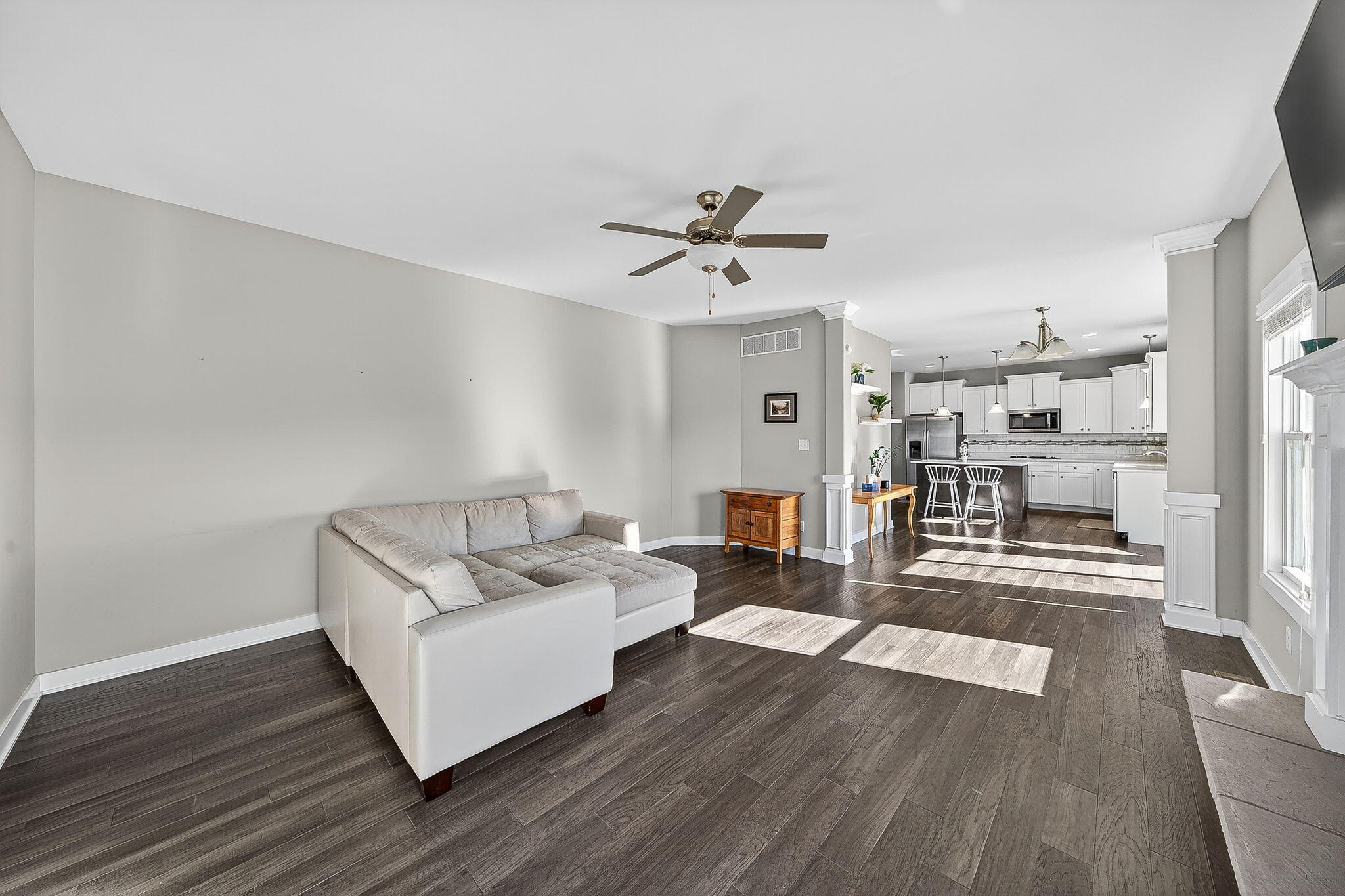 244 Falcon Way Valparaiso, IN 46385 - Photo 8 of 25 2048x1365