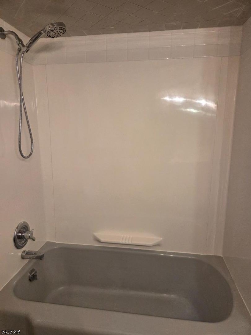 144 Raphael Road Totowa, NJ 07512 - Photo 6 of 11