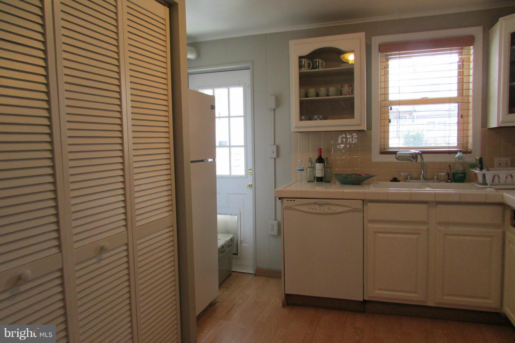 1405 Decatur Street Baltimore, MD 21230 - Photo 8 of 27 Kitchen