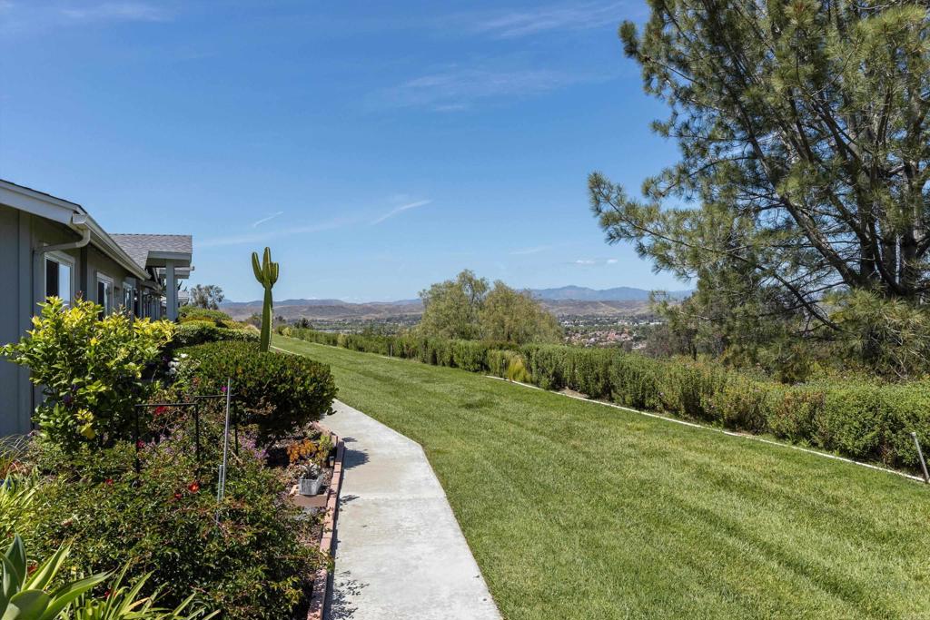 4378 Dowitcher Way Oceanside, CA 92057 - Photo 43 of 47 Greenbelt Walking Path