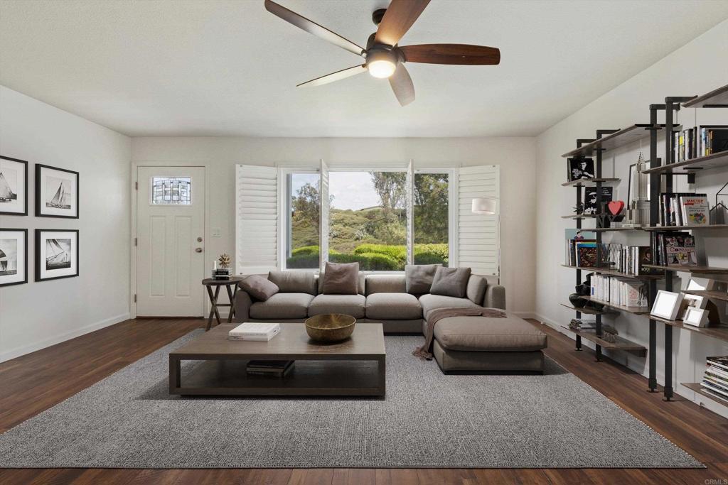 4378 Dowitcher Way Oceanside, CA 92057 - Photo 6 of 47 Living Room