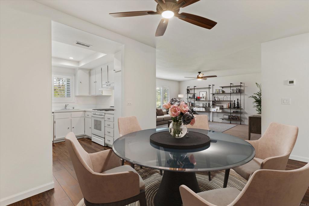 4378 Dowitcher Way Oceanside, CA 92057 - Photo 9 of 47 Living Room