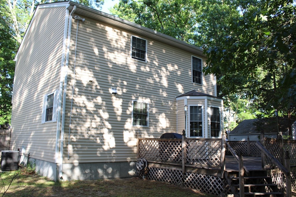 205 Nausauket Road Warwick, RI 02886 - Photo 18 of 24