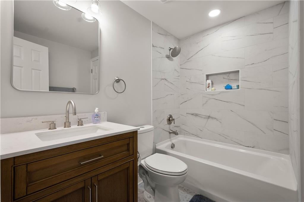 260 Twin Bridges Road Charleroi, PA 15022 - Photo 16 of 34