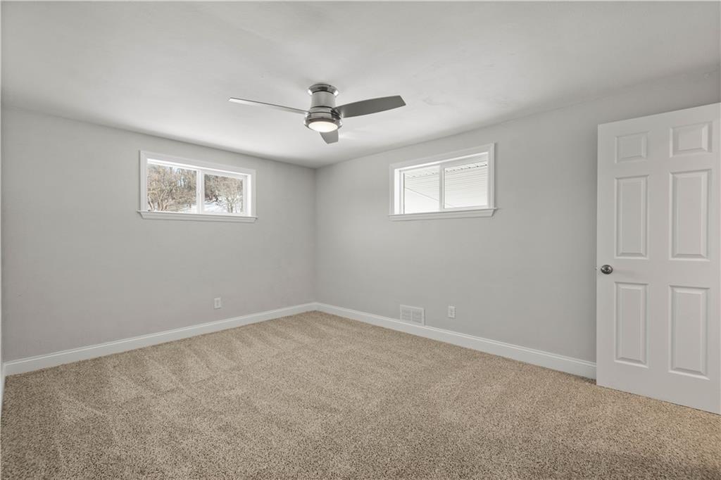 260 Twin Bridges Road Charleroi, PA 15022 - Photo 17 of 34