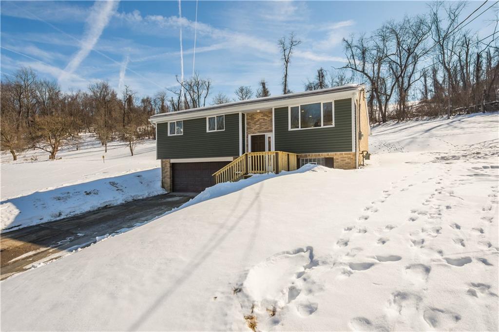 260 Twin Bridges Road Charleroi, PA 15022 - Photo 3 of 34