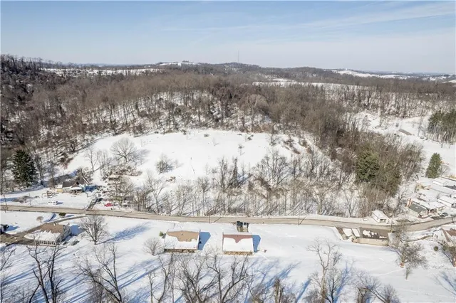 $279,000 | 260 Twin Bridges Road, Charleroi, PA 15022