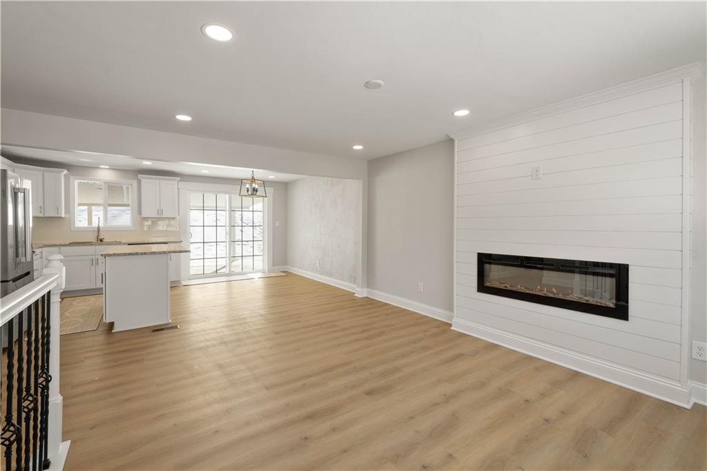 260 Twin Bridges Road Charleroi, PA 15022 - Photo 8 of 34