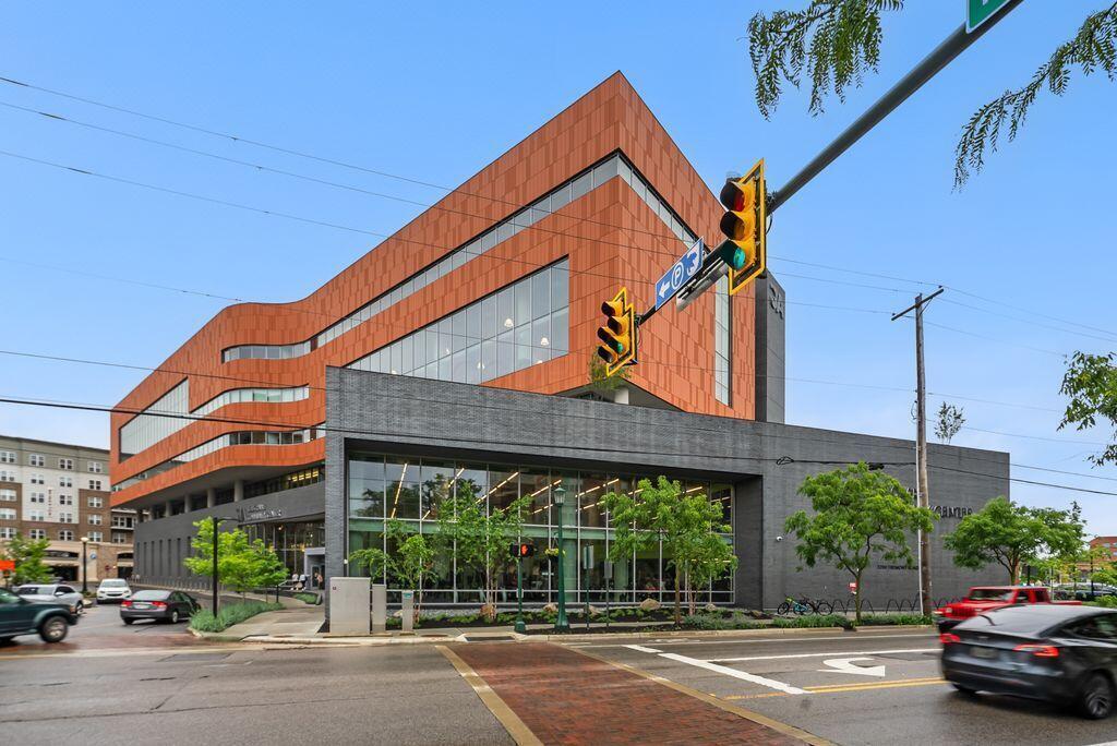 3175 Tremont Road, Unit 409 Columbus, OH 43221 - Photo 6 of 42 DSC07087
