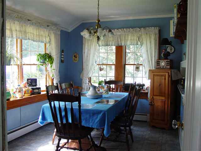 7437 South River Road Marine City, MI 48039 - Photo 4 of 22 31068131-3.JPG