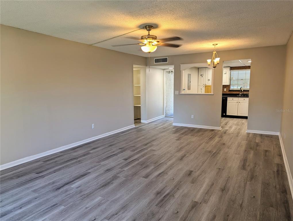 701 Russell Lane, Unit 209 Brandon, FL 33510 - Photo 3 of 7