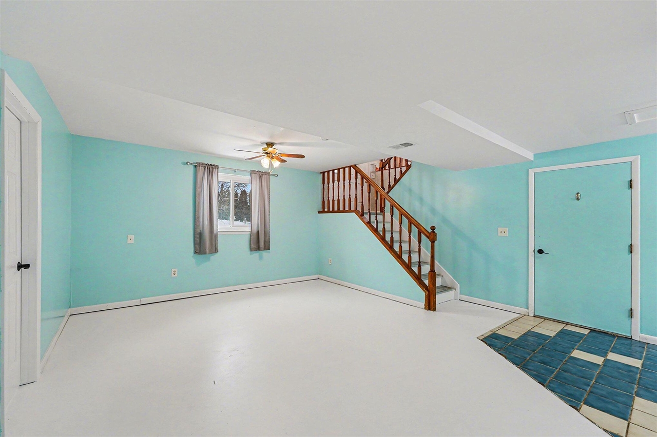 24213 Broadview Street Farmington Hills, MI 48336 - Photo 26 of 39