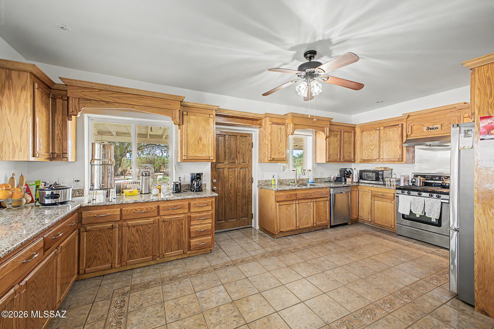 6700 South Marstellar Road Tucson, AZ 85735 - Photo 14 of 27 Kitchen