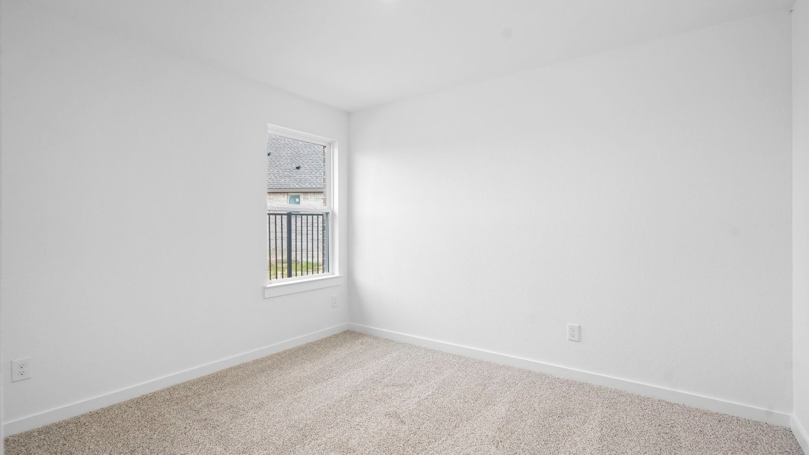 13 Robin Court Angleton, TX 77515 - Photo 15 of 27 a view of an empty room with a window