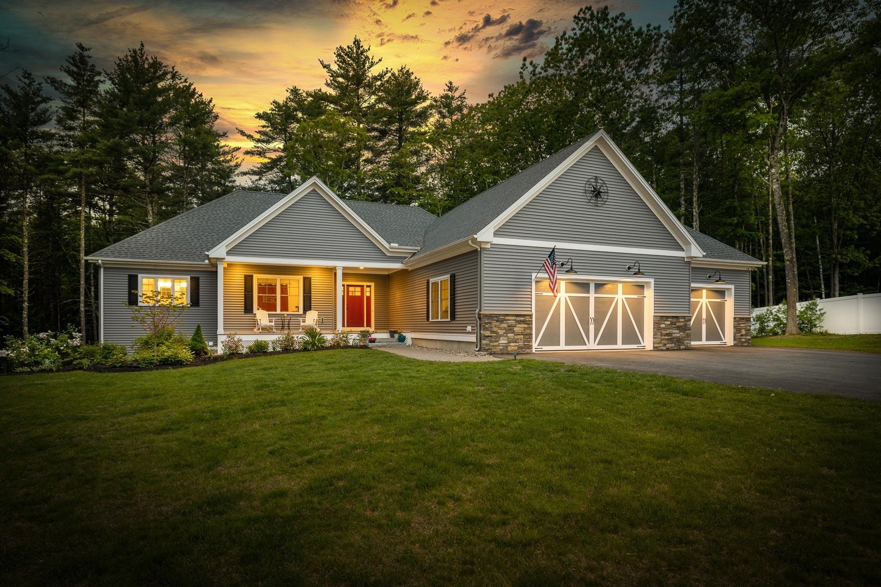 44 Labrador Lane Dover, NH 03820 - Photo 1 of 40 Gallery Image 1