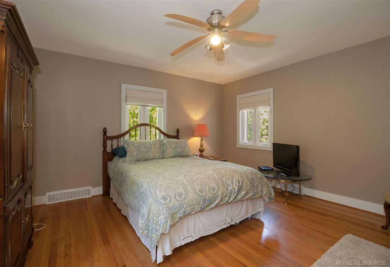 323 Moran Road Grosse Pointe Farms, MI 48236 - Photo 21 of 33