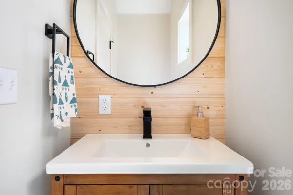 $539,000 | 207 Ferrell Lane, Black Mountain, NC 28711