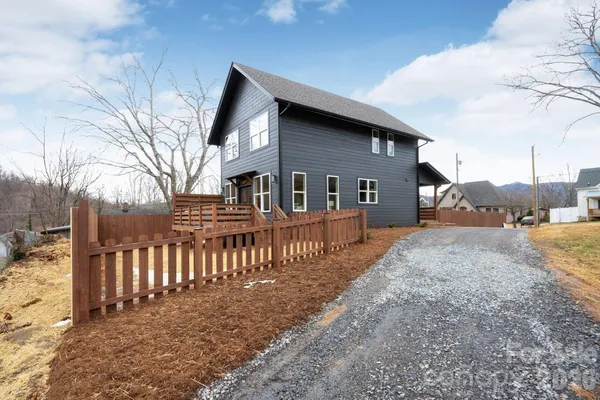 $539,000 | 207 Ferrell Lane, Black Mountain, NC 28711