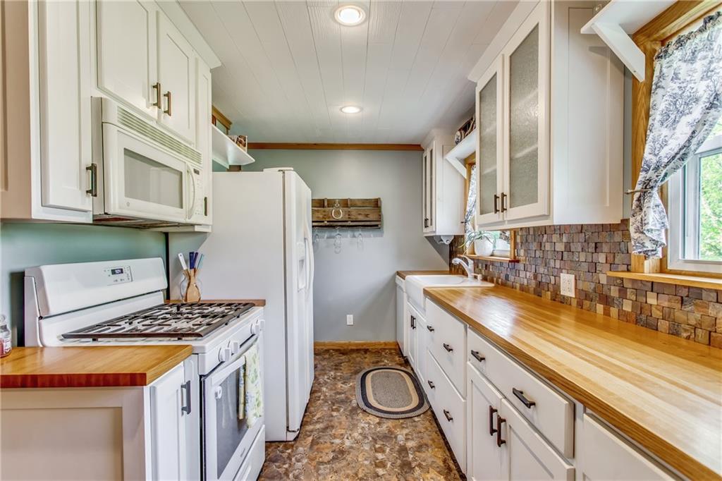 2031 Hulton Road Verona, PA 15147 - Photo 6 of 20 Gallery Image 6