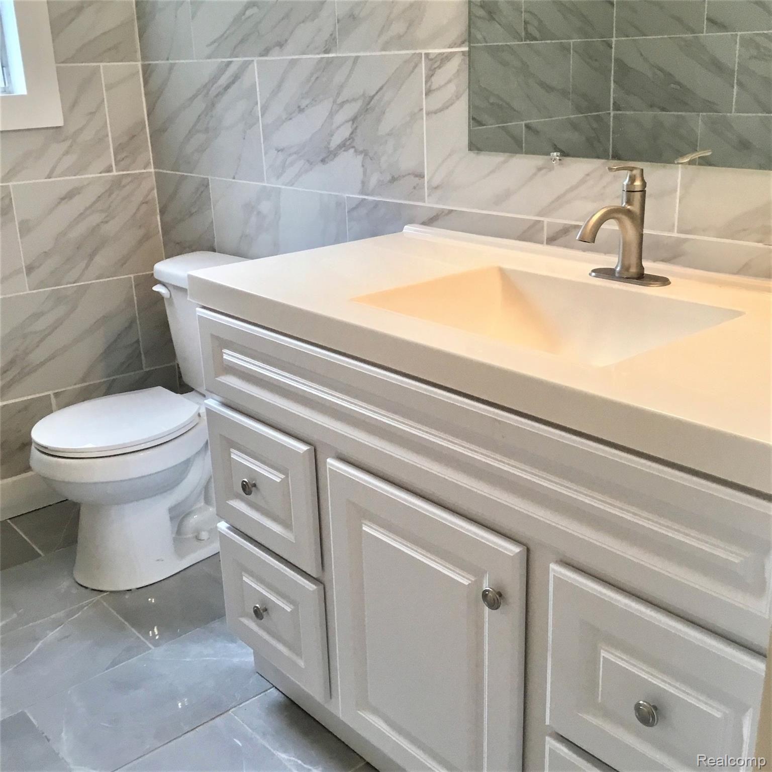 2920 East Dryden Road Metamora, MI 48455 - Photo 27 of 34 Master bathroom with large vanity
