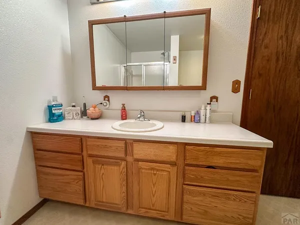 $450,000 | 910 South 10th Street, Lamar, CO 81052