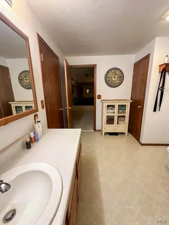 $450,000 | 910 South 10th Street, Lamar, CO 81052