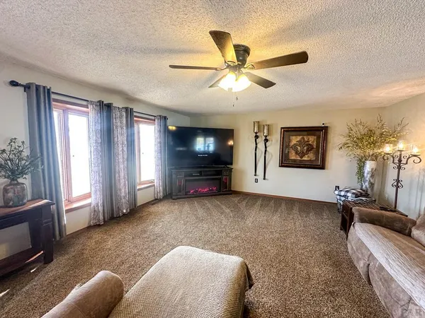 $450,000 | 910 South 10th Street, Lamar, CO 81052