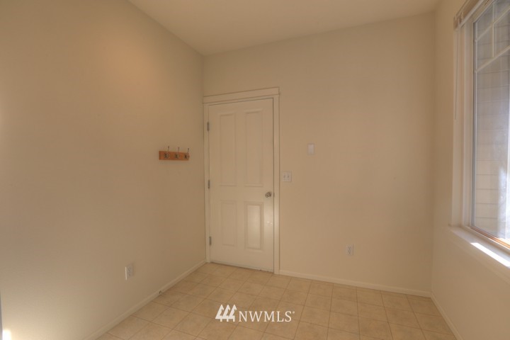 18709 109 Lane Southeast Renton, WA 98055 - Photo 21 of 25 Gallery Image 21
