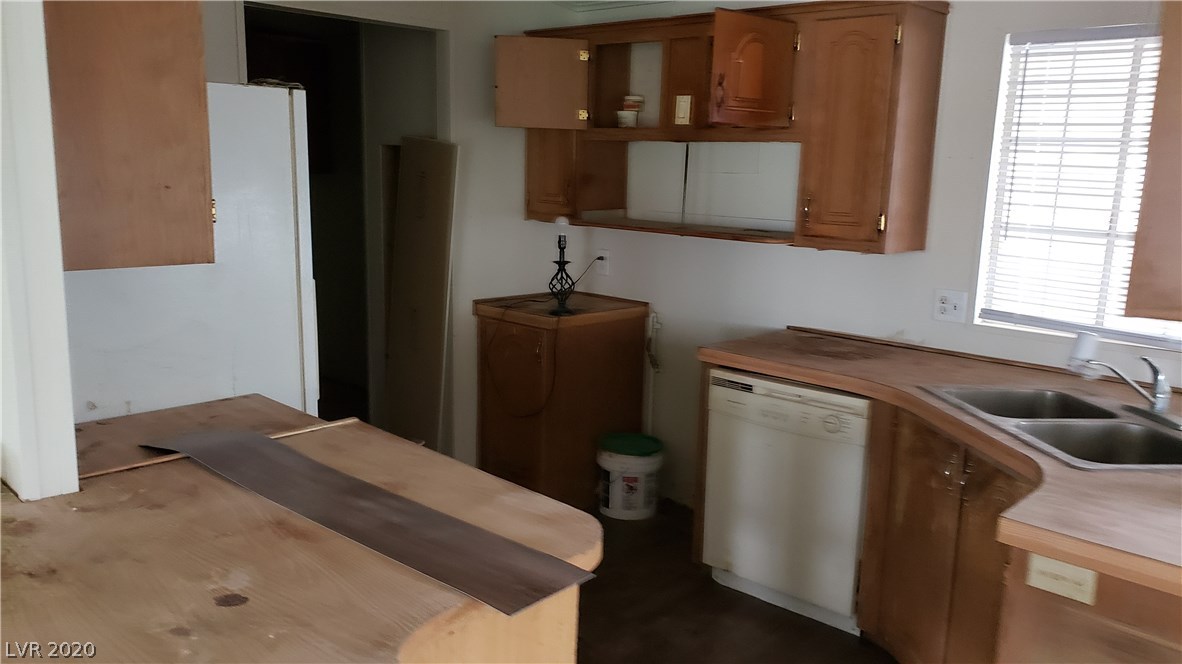 750 Moonstone Avenue Jean, NV 89019 - Photo 13 of 36