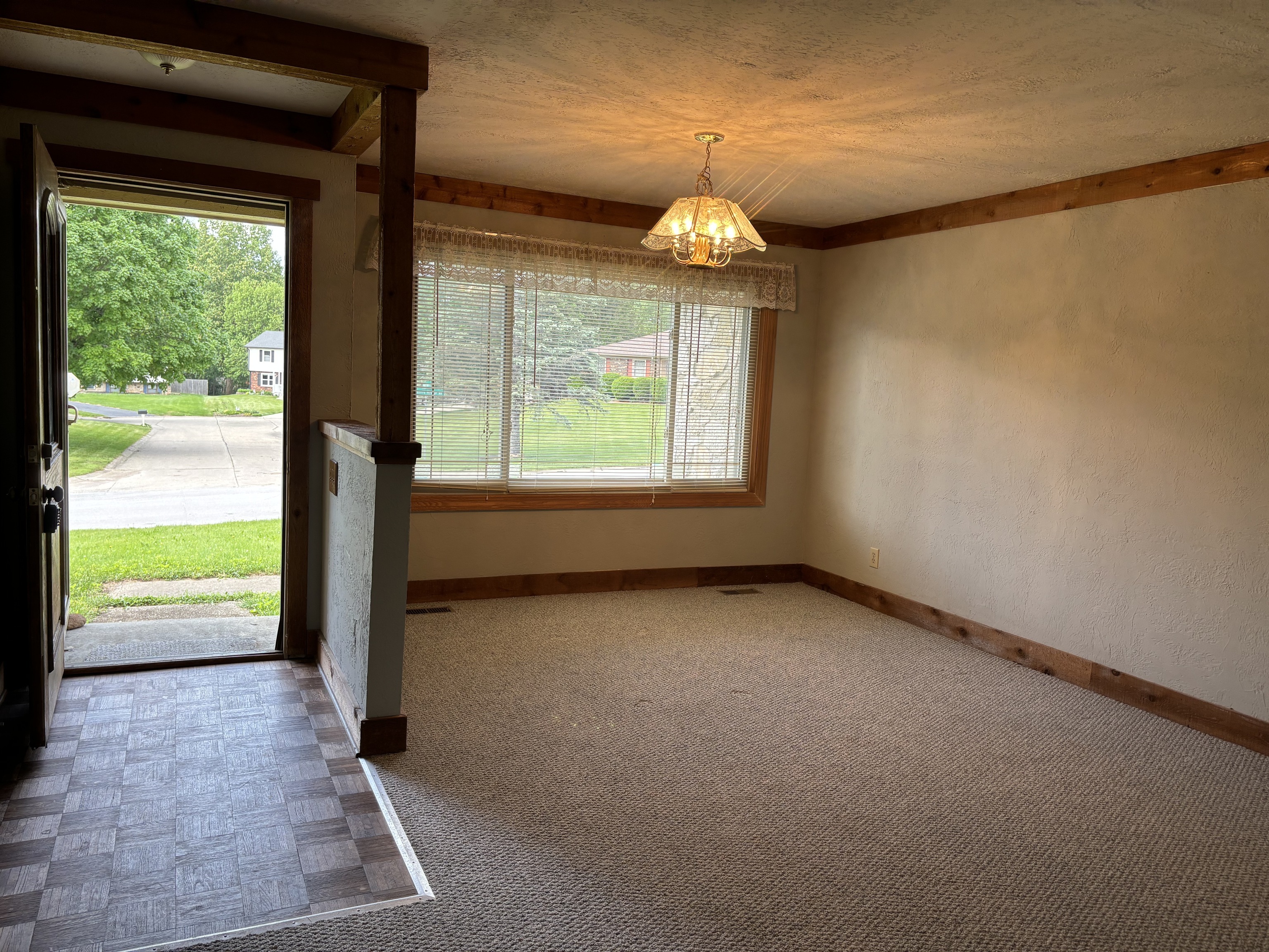 4015 Summit Ridge Road Greenwood, IN 46142 - Photo 5 of 19 Gallery Image 5
