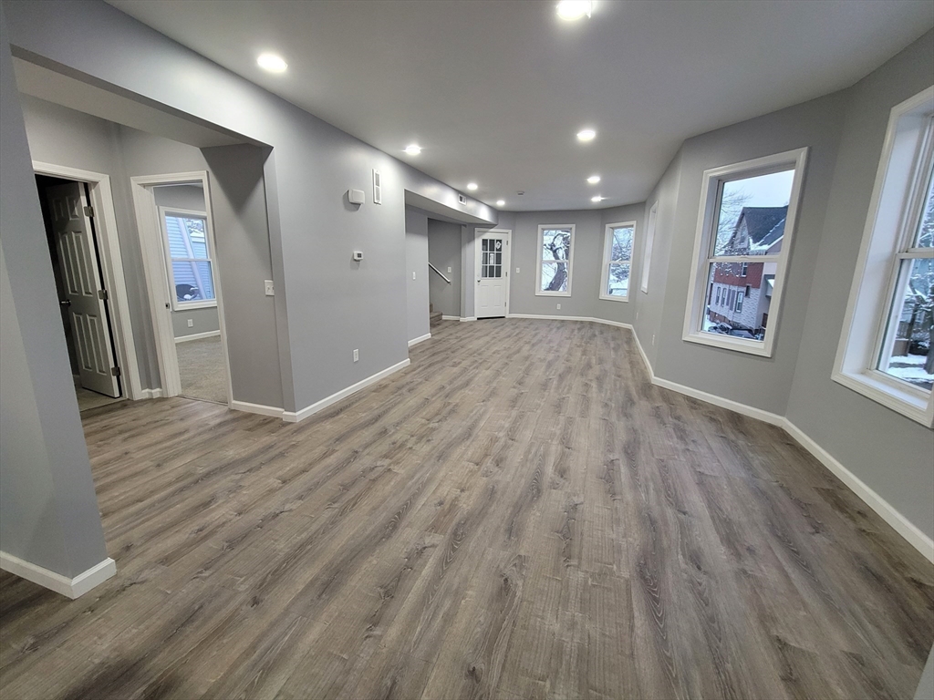 166 Northampton Avenue, Unit 2 Springfield, MA 01109 - Photo 4 of 10