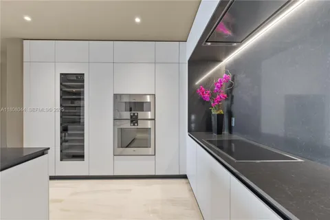 $6,330,000 | 300 Biscayne Blvd Way, Unit 3104, Miami, FL 33131