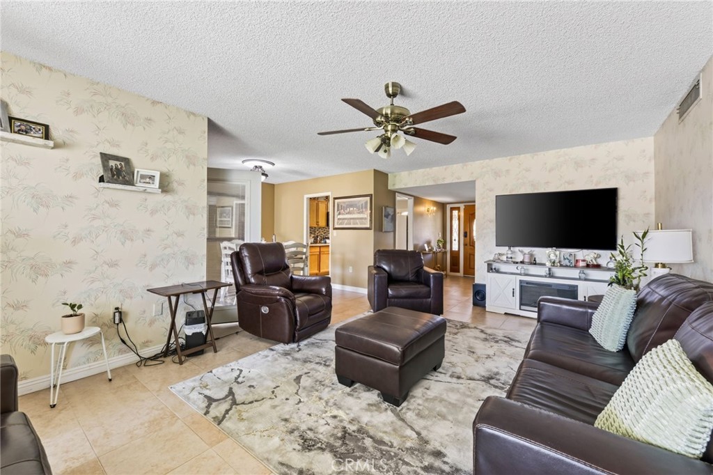 25815 Roanoke Road Menifee, CA 92586 - Photo 7 of 41 Gallery Image 7