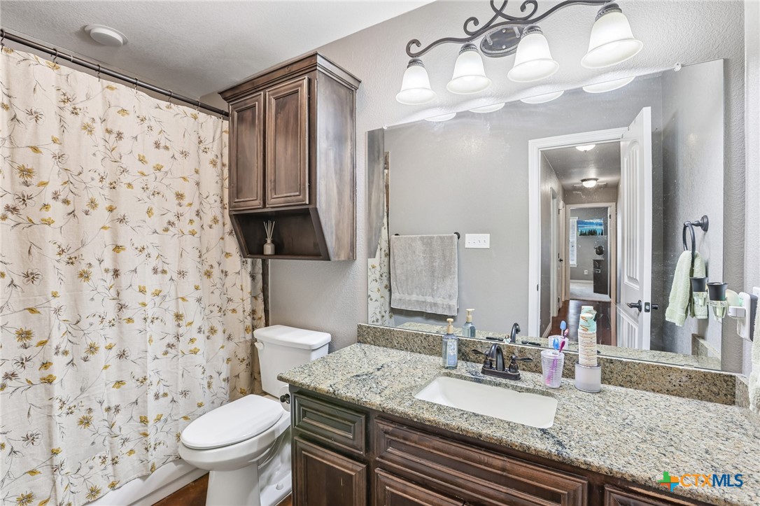 4747 Water Works Road Belton, TX 76513 - Photo 21 of 40 Bathroom