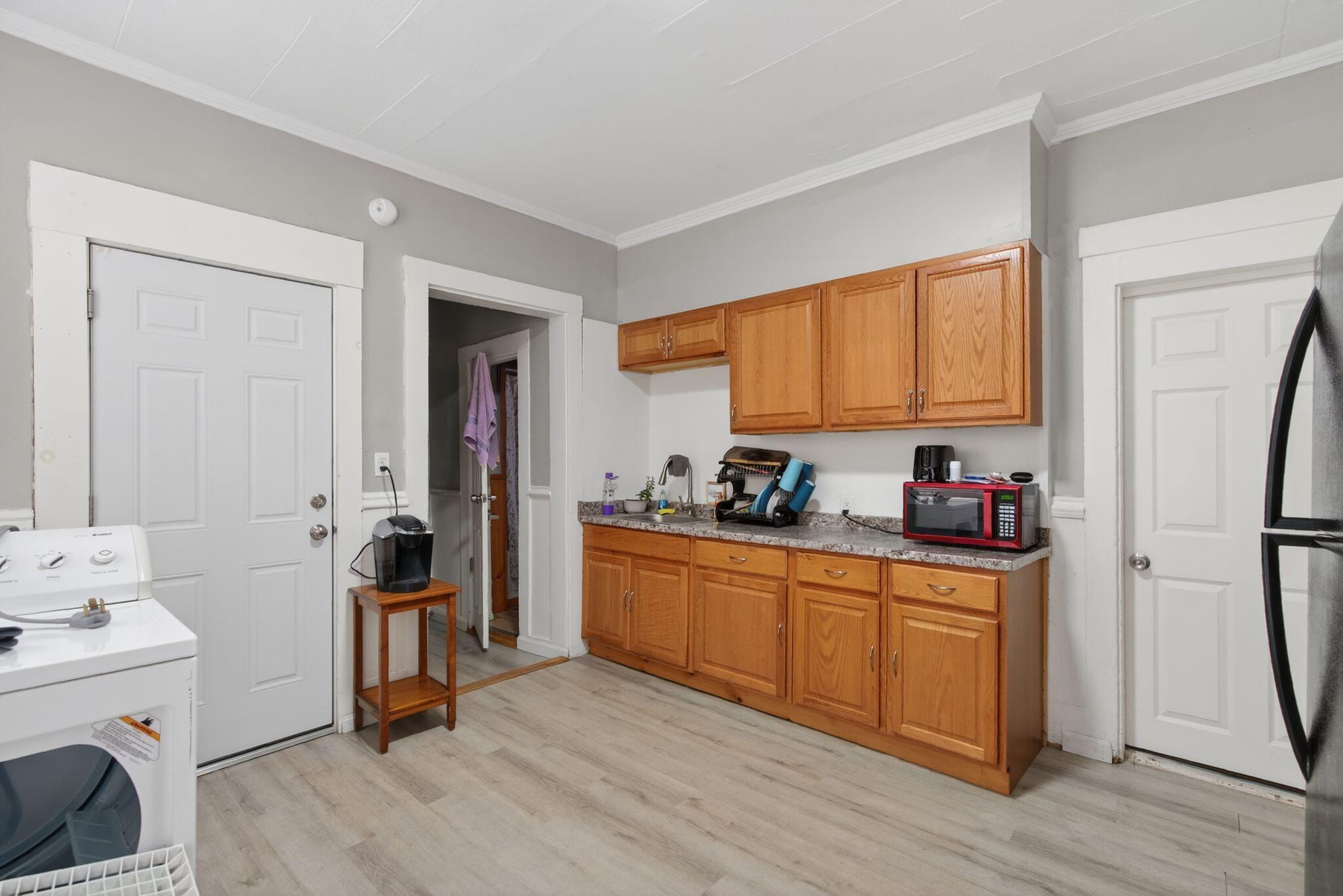 151 Horton Street Lewiston, ME 04240 - Photo 6 of 36 Kitchen