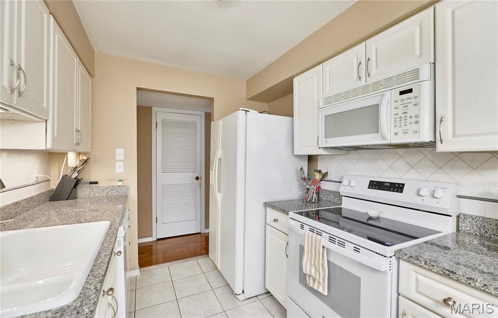 1525 Hampton Hall Drive, Unit 5 Chesterfield, MO 63017 - Photo 13 of 39