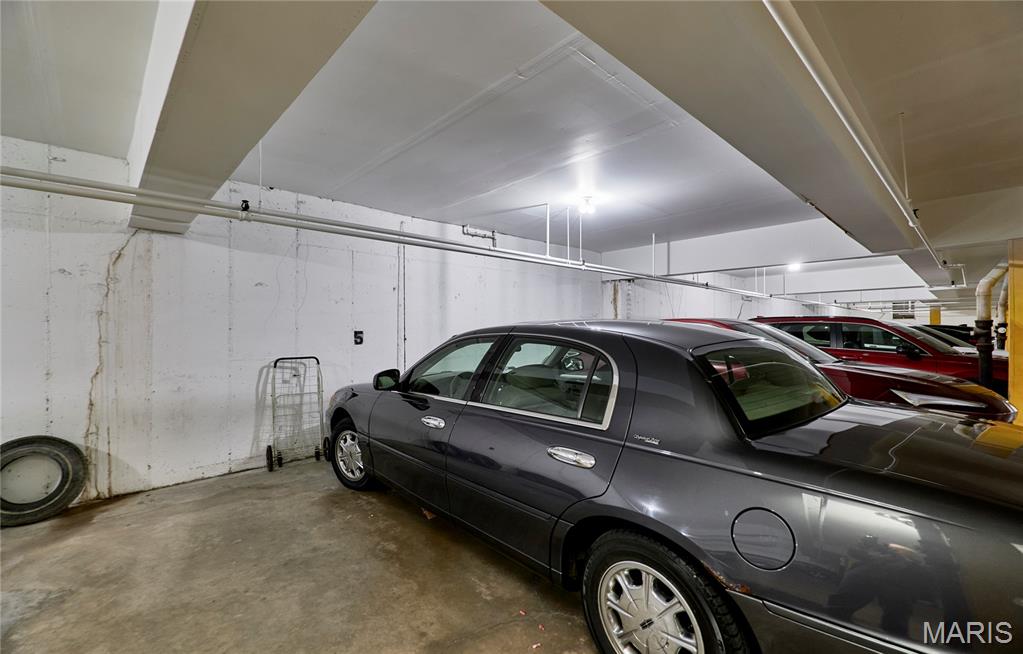 1525 Hampton Hall Drive, Unit 5 Chesterfield, MO 63017 - Photo 31 of 39