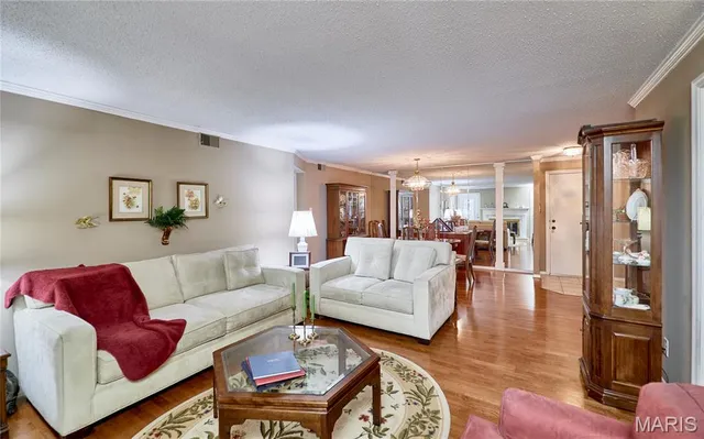 $250,000 | 1525 Hampton Hall Drive, Unit 5, Chesterfield, MO 63017