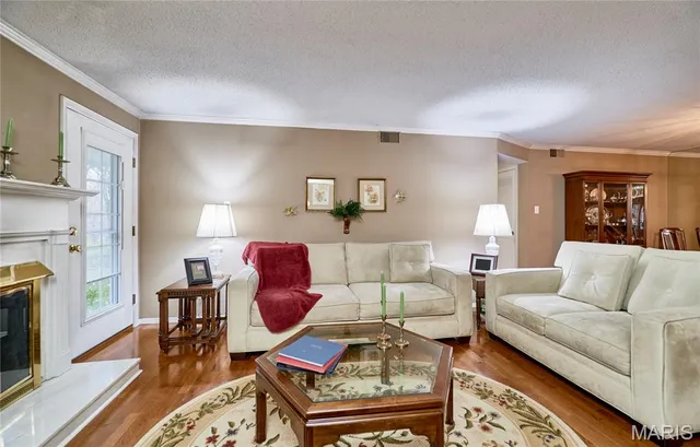 $250,000 | 1525 Hampton Hall Drive, Unit 5, Chesterfield, MO 63017