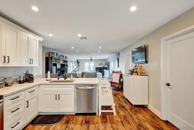 $799,999 | 2312 Helix Street, Spring Valley, CA 91977