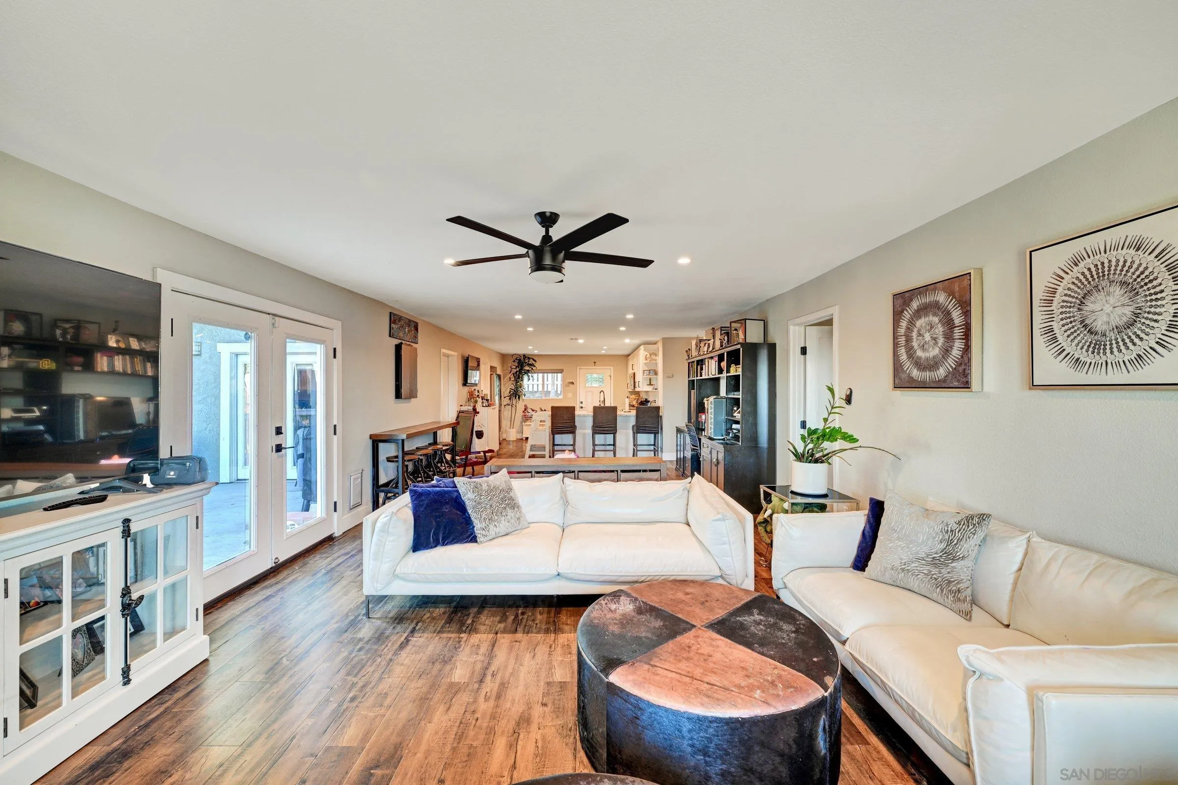 2312 Helix Street Spring Valley, CA 91977 - Photo 25 of 46 a living room with furniture and a flat screen tv