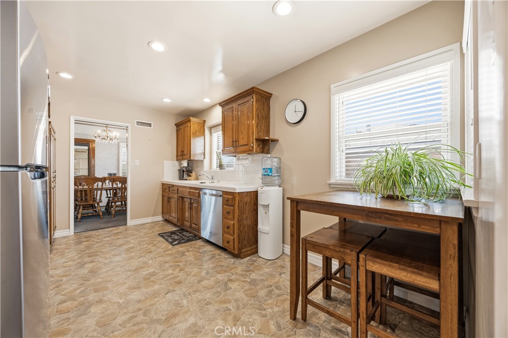 10061 Van Ruiten Street Bellflower, CA 90706 - Photo 8 of 29