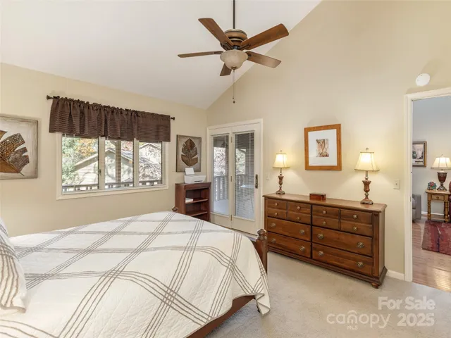 $395,000 | 303 North Scarlet Oak Lane, Hendersonville, NC 28791