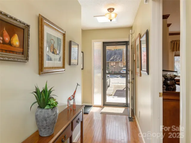 $395,000 | 303 North Scarlet Oak Lane, Hendersonville, NC 28791