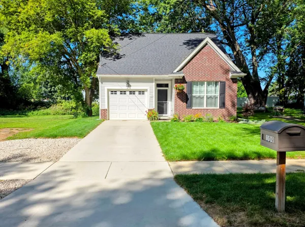 $279,900 | 109 North Fountain Street, Marshall, MI 49068