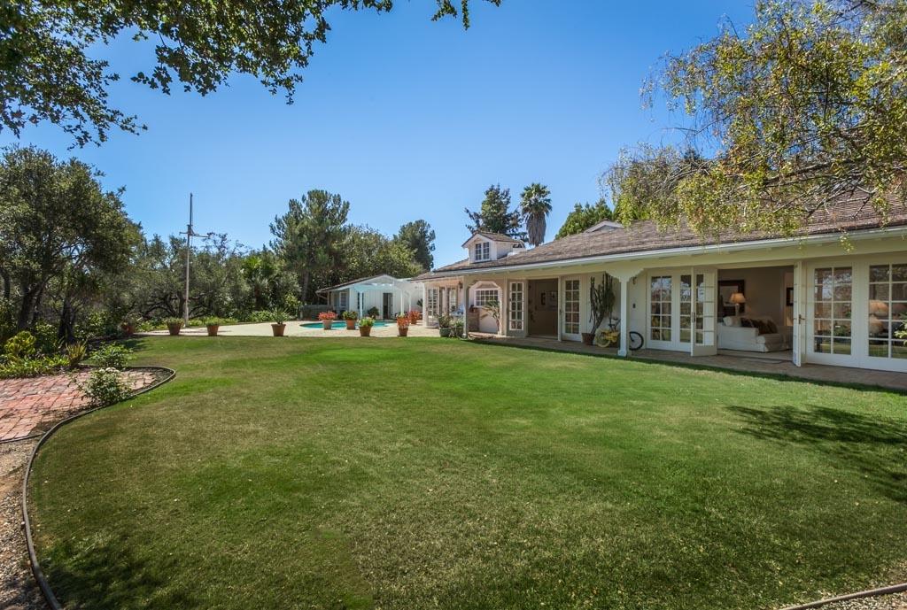 2620 Tallant Road Santa Barbara, CA 93105 - Photo 16 of 27 010 Backyard