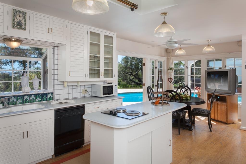 2620 Tallant Road Santa Barbara, CA 93105 - Photo 8 of 27 004 Kitchen